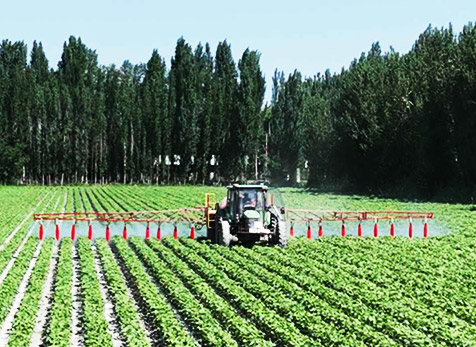 z6com人生就是搏3WPQ-5000型牵引式可变轮距喷杆喷雾机